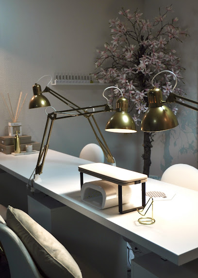 The Beauty Room Haarlem - BIAB BROWS LASHES - Haarlem