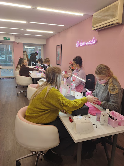 Nagelstudio All Cosmetics Boek nu online. - Leiden